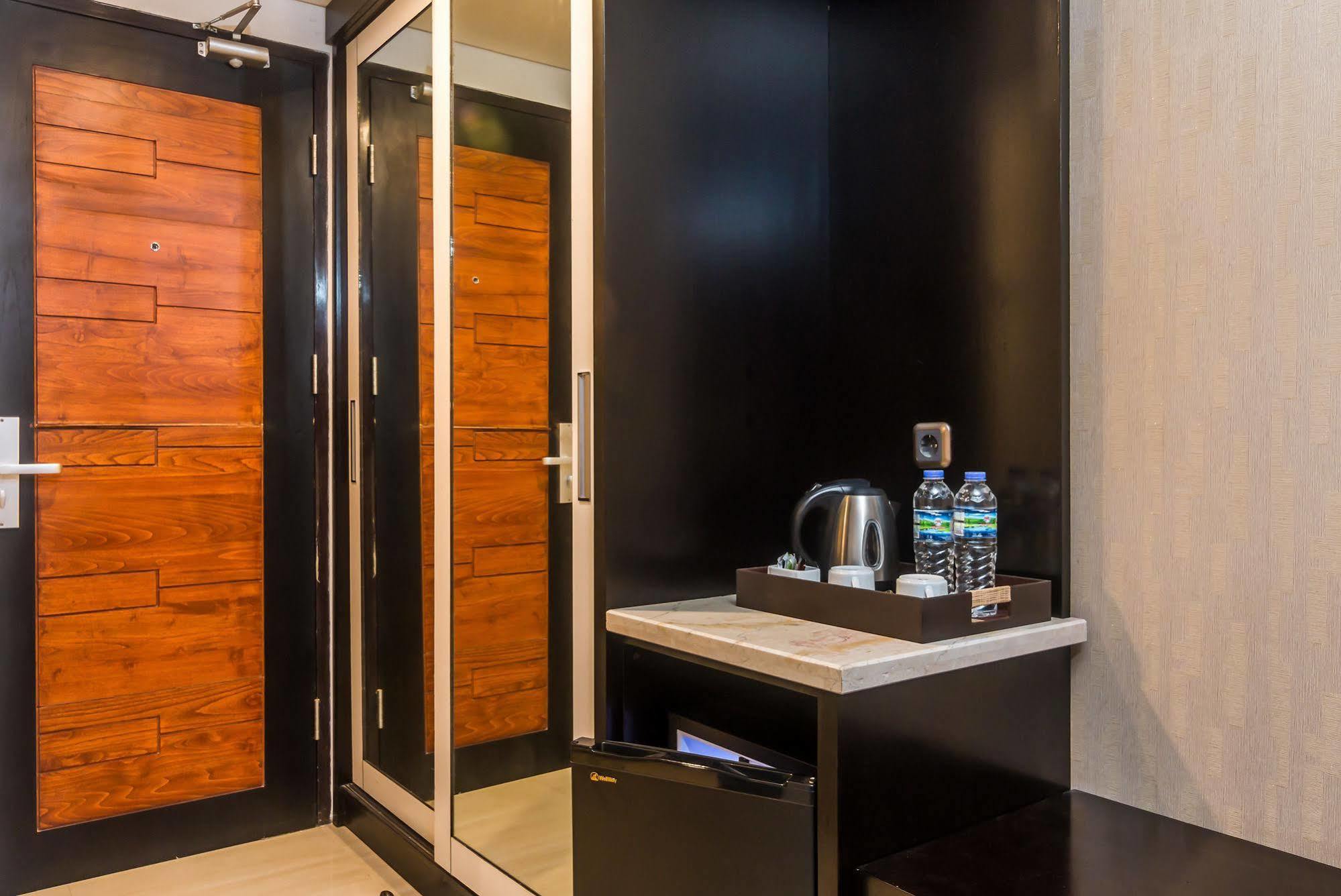 Zen Rooms Denpasar Marlboro المظهر الخارجي الصورة
